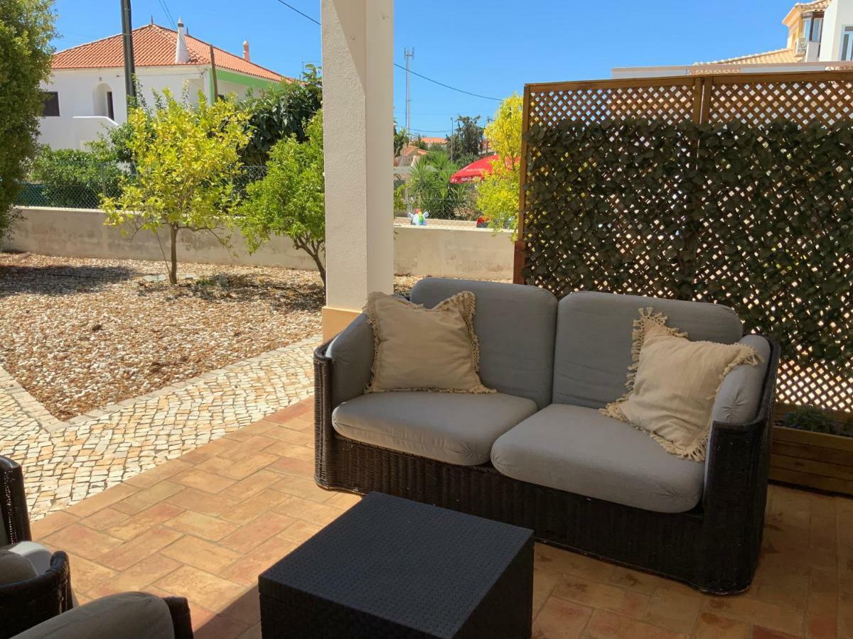 Guest House Alfarrobeiras Albufeira Extérieur photo