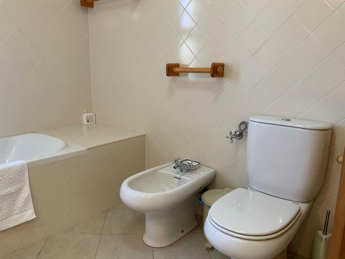 Guest House Alfarrobeiras Albufeira Extérieur photo